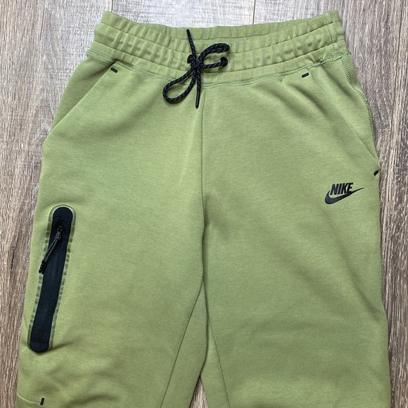 Nike Sportswear Women's Tech Fleece Pants Joggers, size small - Picture 6 of 12